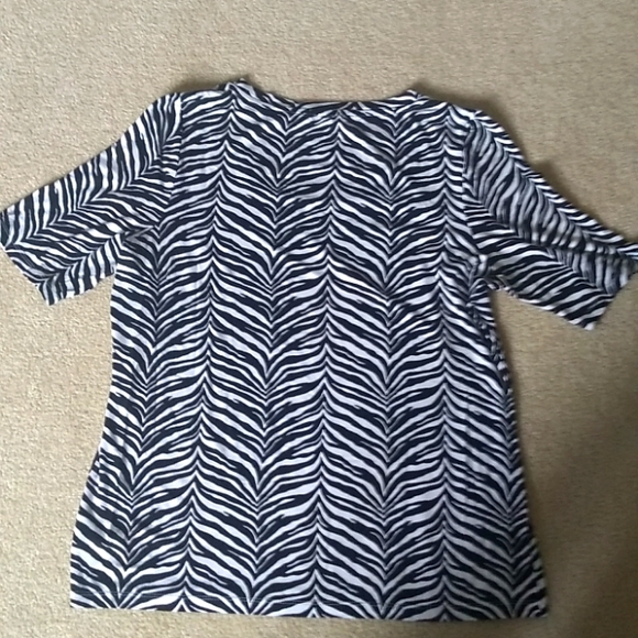 Talbots Woman's Zebra Print T shirt Pre-owned Size Large - Picture 2 of 5
